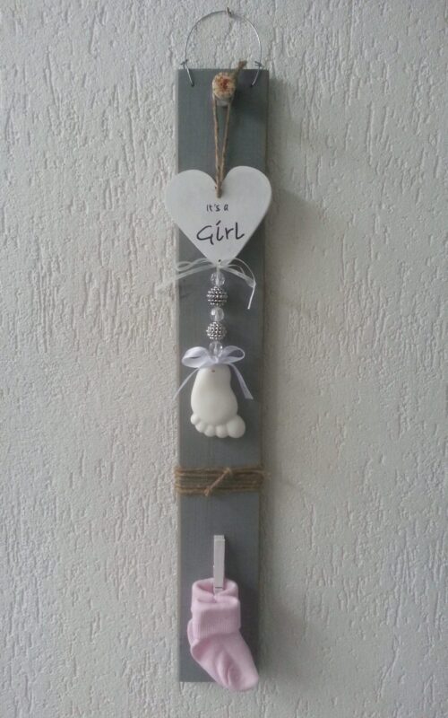baby zeepketting "Girl" op hout